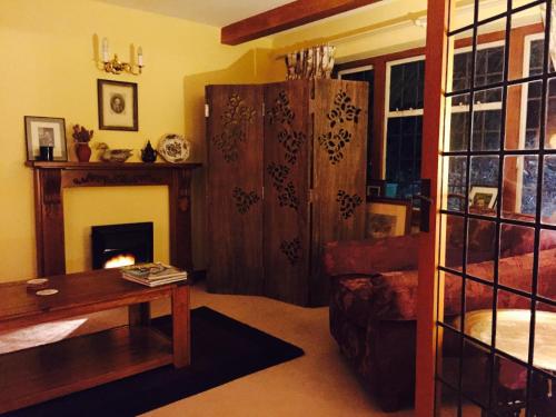 Iffin Farmhouse - image 4
