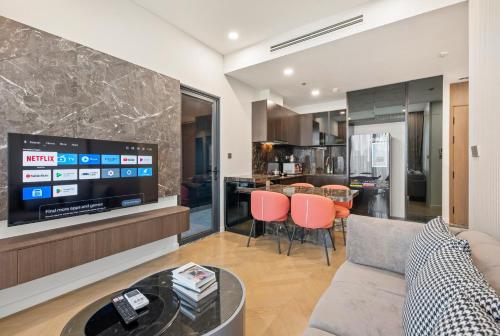 Two-Bedroom Apartment with City View image 10