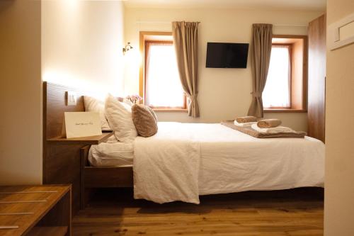 Albergo Trattoria Speranza Room Type - Deluxe Quadruple Room Albergo Trattoria Speranza Room Type - Deluxe Quadruple Room