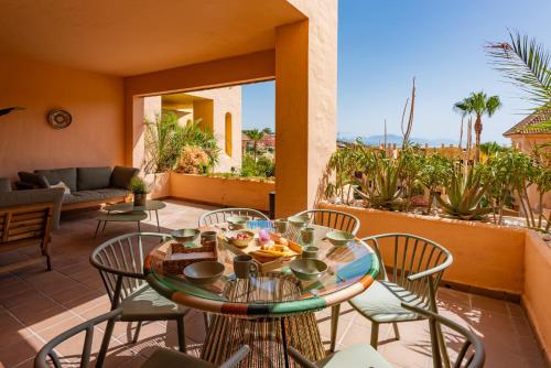 Apartment with Terrace room in Duquesa Village 2450