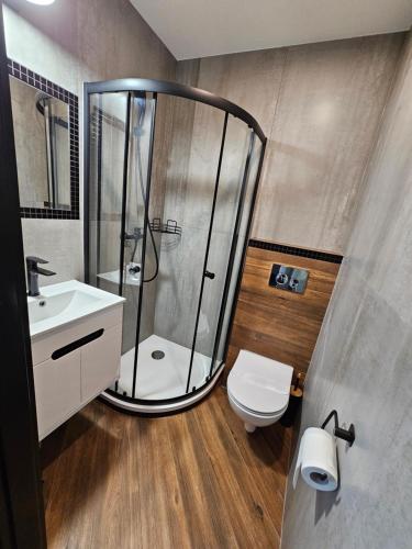 Twin Room with Private Bathroom
