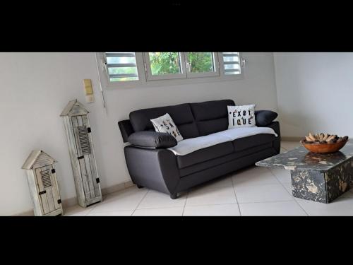 Studio Ste anne près des spots de surf (Studio Ste anne pres des spots de surf) in เบราร์ด