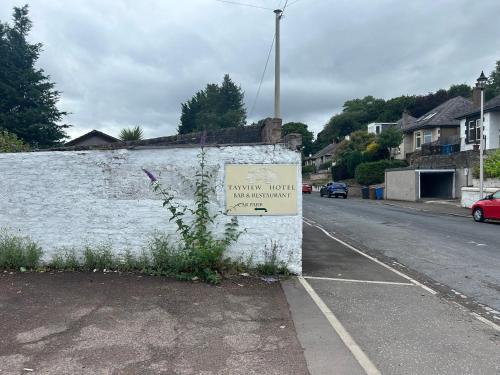 Tayview Hotel - image 5