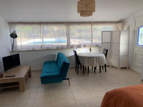 Studio le soleil couchant in Saint-Saturnin-les-Avignon
