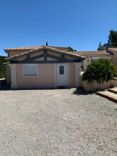 Studio le soleil couchant in Saint-Saturnin-les-Avignon