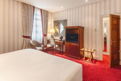 Junior Suite image 10
