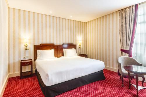 Junior Suite room in Eurostars Hotel De La Reconquista