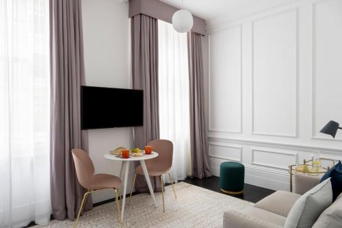 The Moorgate - main image