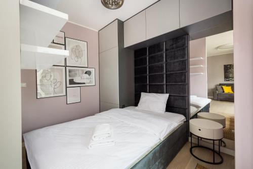 Metro Wierzbno Stylish Apartment