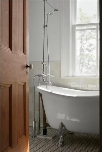 Hicks Holme - Beach Front Victorian in 米爾福德 (ON)