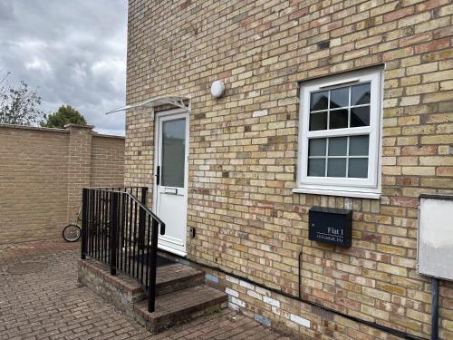 Ely Stays Flat 1 Ely Stays Flat 1