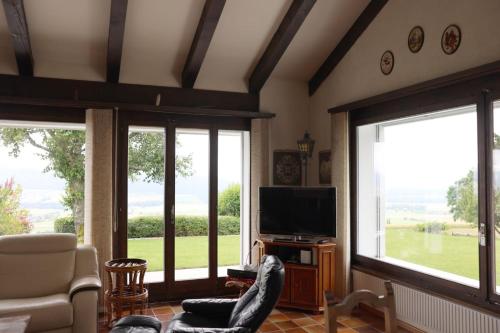 Villa avec vue sur la vallée (Villa avec vue sur la vallee) in Les Hauts-Geneveys