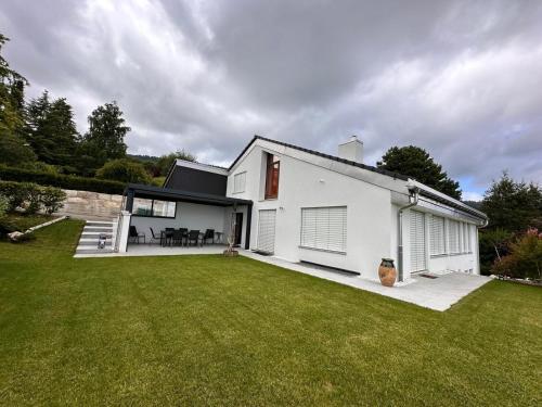 Villa avec vue sur la vallée (Villa avec vue sur la vallee) in Les Hauts-Geneveys