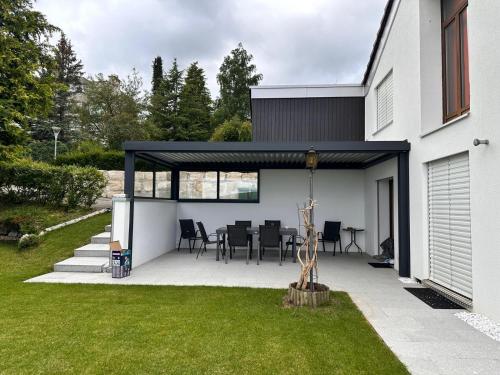 Villa avec vue sur la vallée (Villa avec vue sur la vallee) in Les Hauts-Geneveys