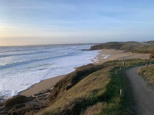 Beach, Esprit loft face a l'ocean in Guidel