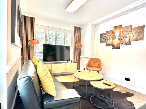 Clapham 3-Bed Flat Sleeps 6 with Free Parking