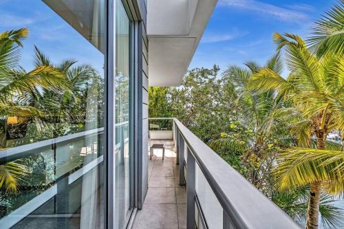 King Suite balcony water views-Hosted by Sweetstay detail