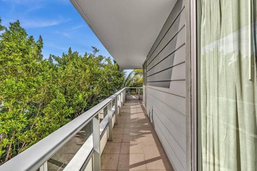 King Suite balcony water views-Hosted by Sweetstay King Suite balcony water views-Hosted by Sweetstay