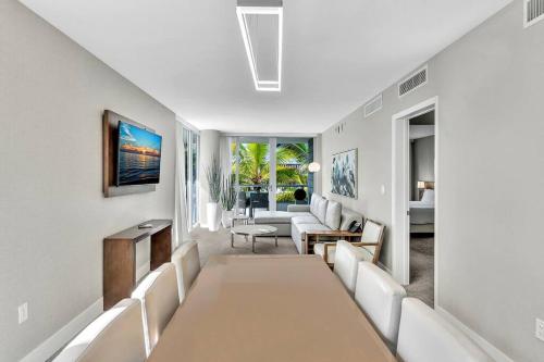 King Suite balcony water views-Hosted by Sweetstay King Suite balcony water views-Hosted by Sweetstay