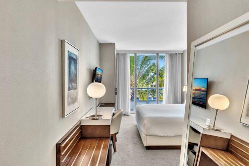 King Suite balcony water views-Hosted by Sweetstay King Suite balcony water views-Hosted by Sweetstay