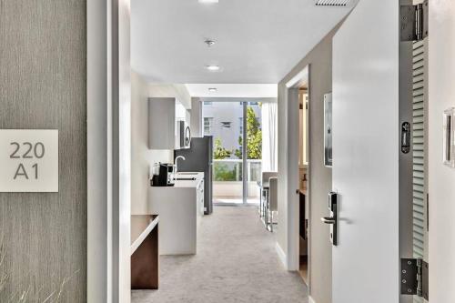 King Suite balcony water views-Hosted by Sweetstay King Suite balcony water views-Hosted by Sweetstay