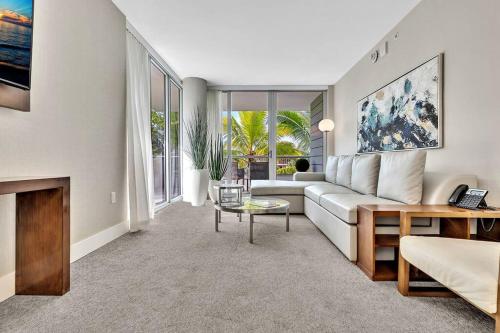 King Suite balcony water views-Hosted by Sweetstay King Suite balcony water views-Hosted by Sweetstay