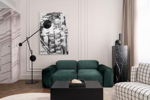 Executive Suite image 3