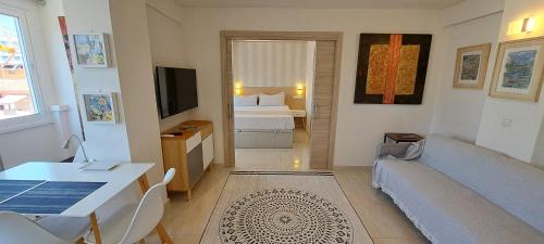 One-Bedroom Apartment image 8