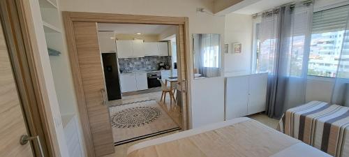 One-Bedroom Apartment image 3