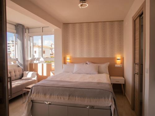 One-Bedroom Apartment image 1