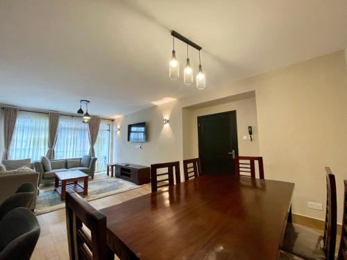 Executive 3-bed Apartment in Kitusuru, Nairobi - Tap to explore photos