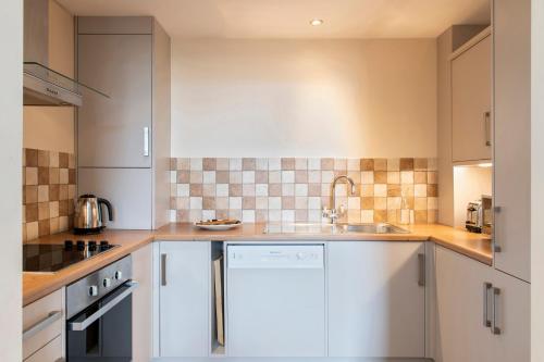 SACO Reading – Castle Crescent - image 11