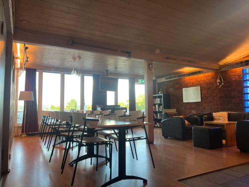 Gjøvik Hovdetun Hostel - image 2