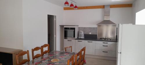 Gîte de la Grande Halle gîte à louer La Ronde-Haye