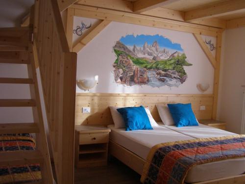 One-Bedroom Apartment with Balcony