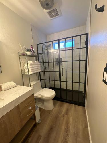 YoBee! Park Reservation Included! Heart of Yosemite - Homey Studios and Breakfast YoBee! Park Reservation Included! Heart of Yosemite - Homey Studios and Breakfast