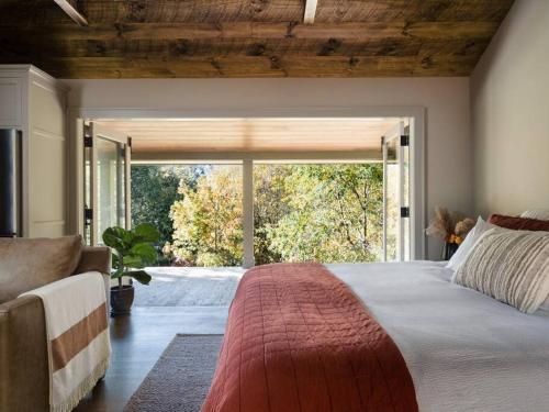 The Cottage at Perkins Hollow The Cottage at Perkins Hollow