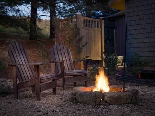 The Cottage at Perkins Hollow The Cottage at Perkins Hollow