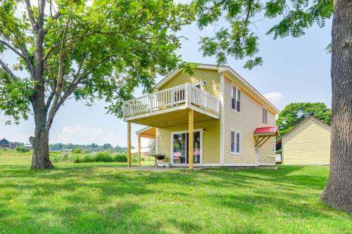 Adirondacks Cottage with Countryside Views!