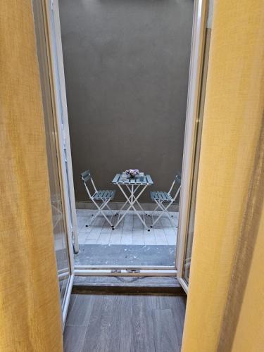 Twin Room room in Napoli the charme