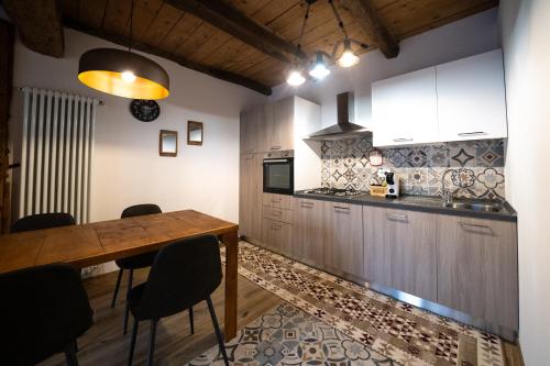 Konyha, Casa Vacanza Vecchia Mura in Cison Di Valmarino