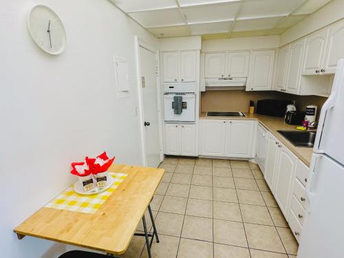 Miami Hollywood Great Two Bedroom Apartment with Channel View 006-22bvic thumb 3