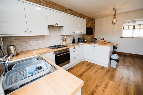 Konyha, Barn Owl Cottage in Burniston