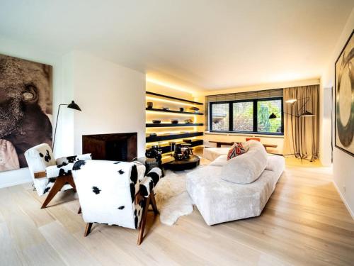 Luxurious 4BR Villa in Waterloo gîte à louer Waterloo