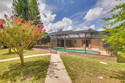Modern Wimauma Family Home with Private Pool and Yard! in Sun City Center (FL)