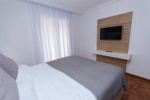 One-Bedroom Apartment image 10