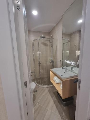 One-Bedroom Apartment image 6