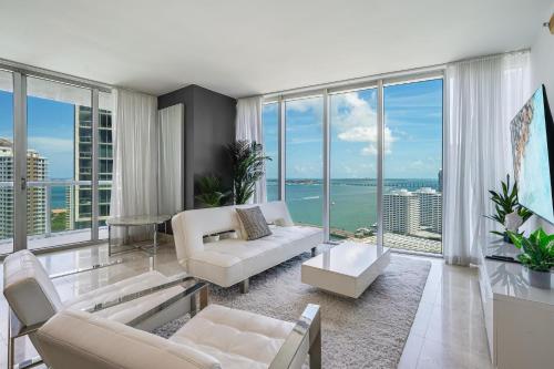 ICON Brickell Miami- 2 bedroom Condo with City and water views! in Miami, USA