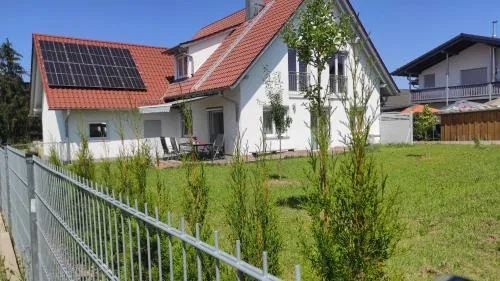 Zum Schmetterlingsflieder in Kettershausen, Deutschland