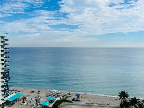 Excellent Hollywood 2BD Condo 0012-21mar in Hollywood, USA